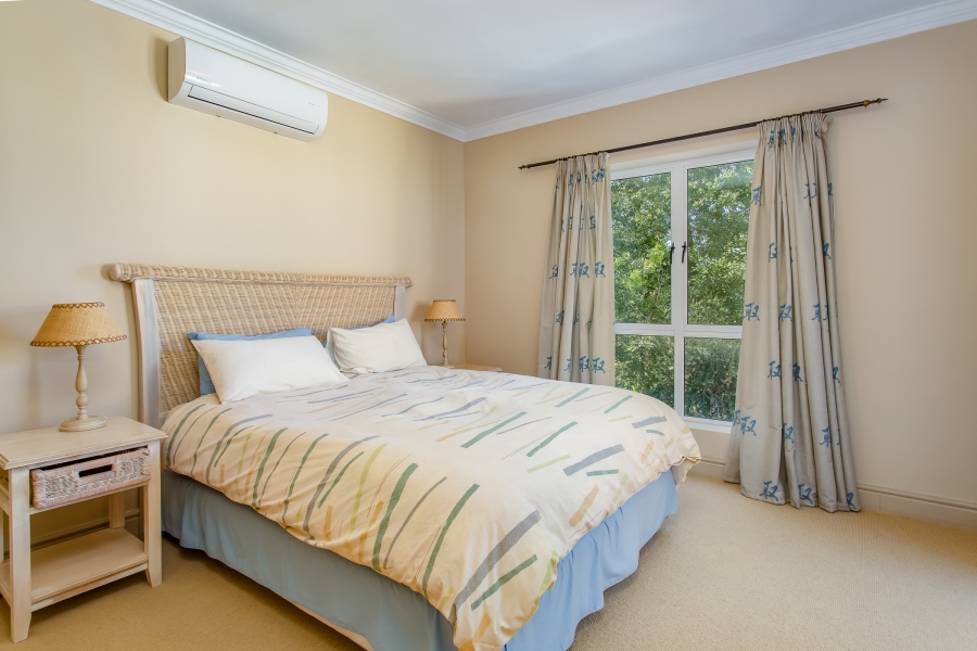 To Let 4 Bedroom Property for Rent in Boschenmeer Golf Country Estate Western Cape